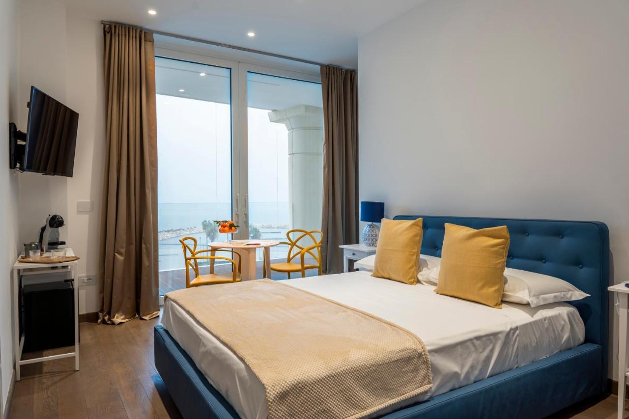 Bed & Breakfast Crescent Moon Salerno