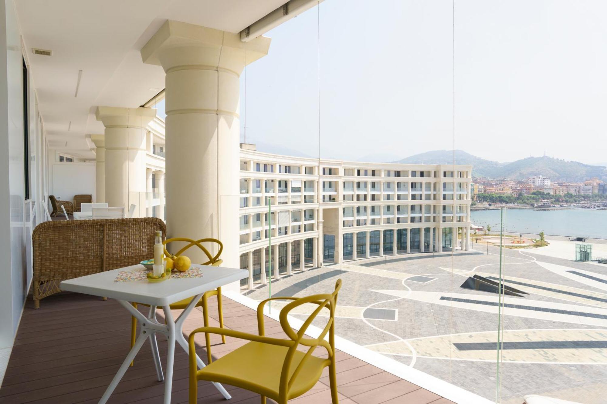 Crescent Moon Salerno